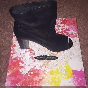 BLACK LEATHER KRISTIN CAVALLARI COLLECTION